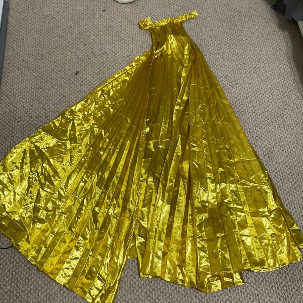 Gold wings